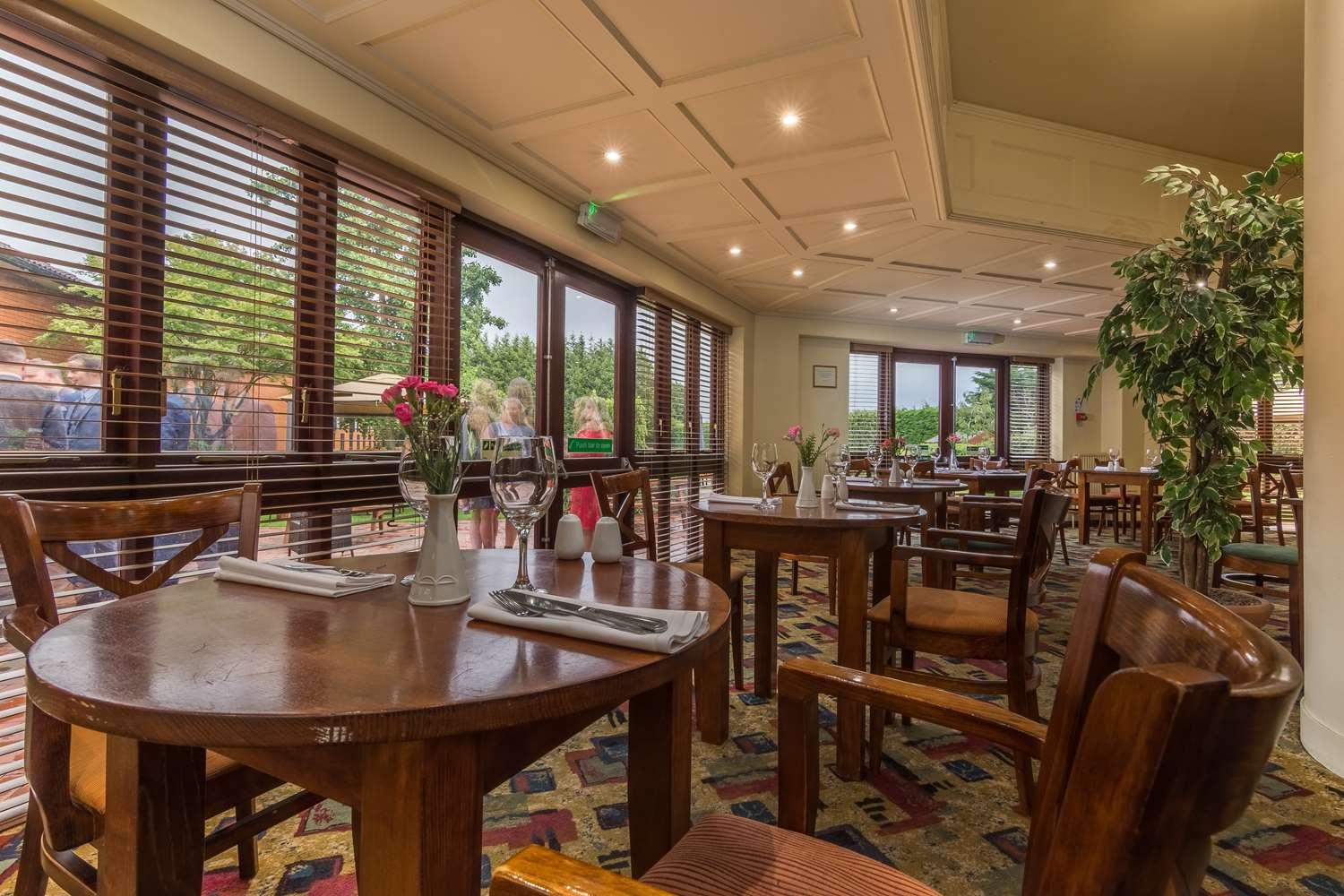 Best Western Rockingham Forest Hotel Корби Экстерьер фото